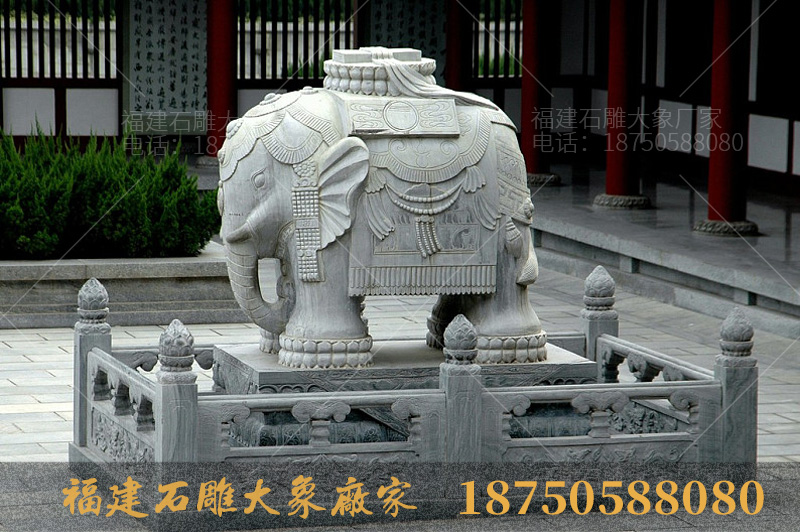 寺庙古建之西安大雁塔里的石雕大象造型