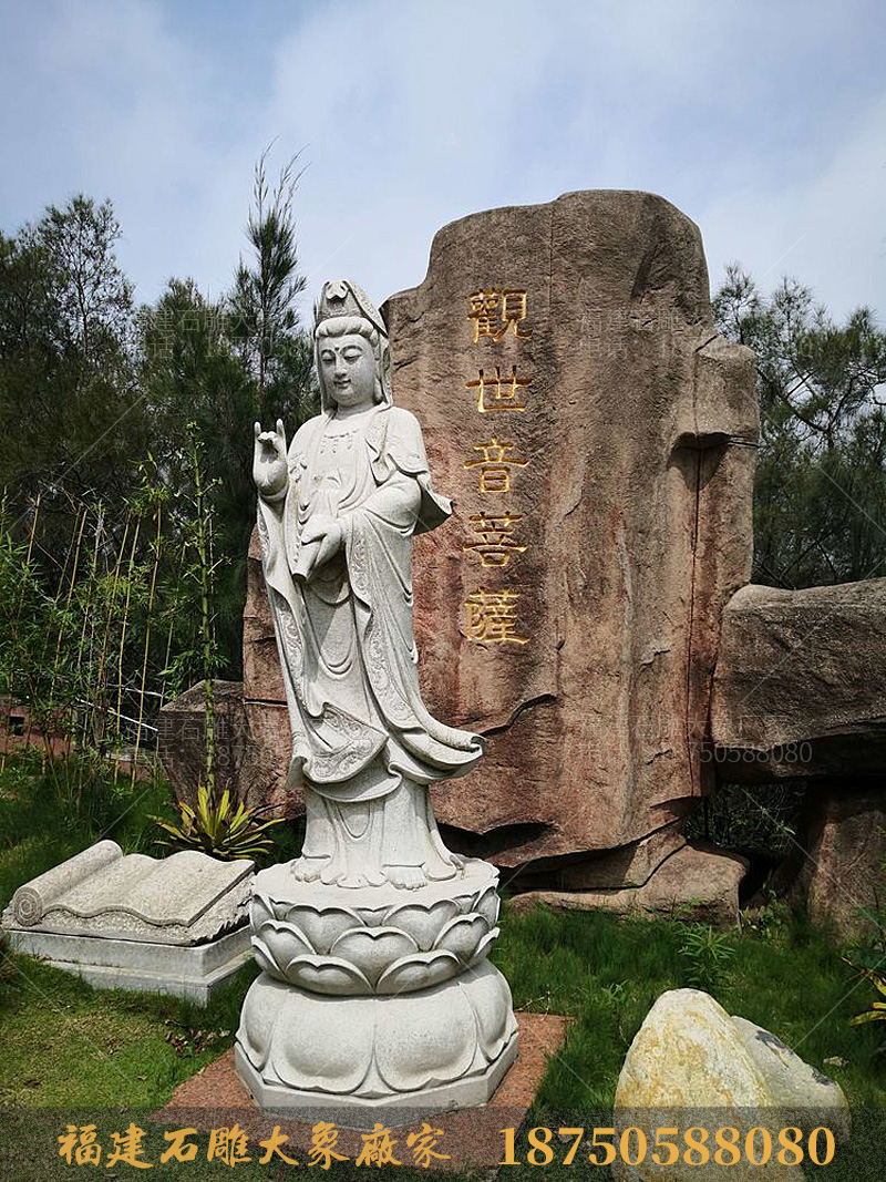 惠安净峰寺庙里的石雕文化