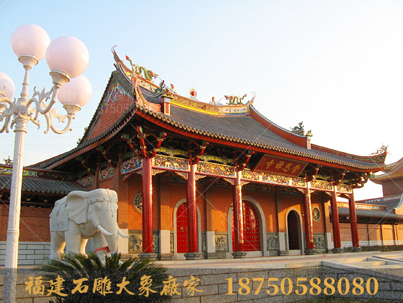 福建大型石雕厂附近的寺庙石雕大象造型