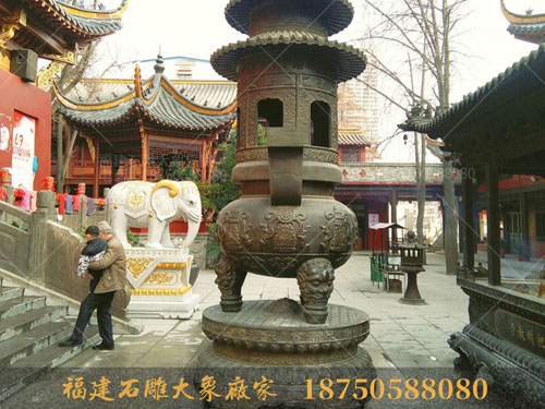 寺庙石雕大象的造型千姿百态