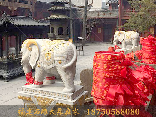 寺庙石雕大象的造型千姿百态