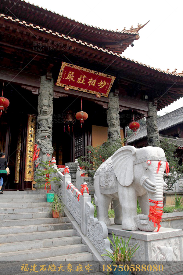 石雕大象造型里的藏传文化