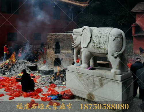 观寺庙石雕大象有感