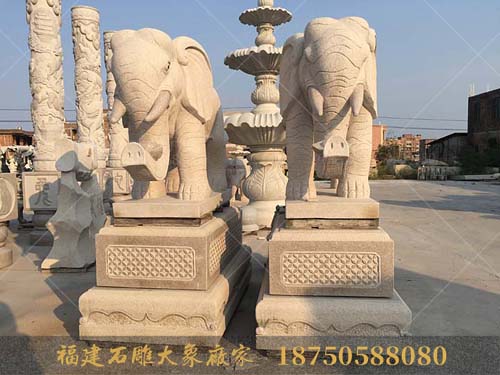 石雕大象鼻子影响着石雕大象的整体造型