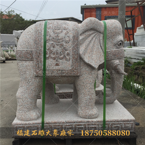 红色石雕大象的常用石材