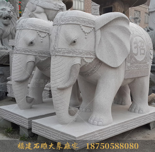 石雕大象摆放在酒店门口的好处